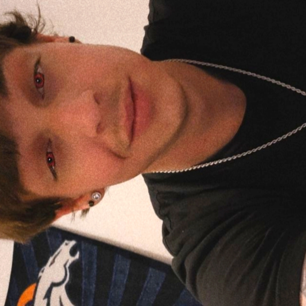 Meet your Posher, Zachary